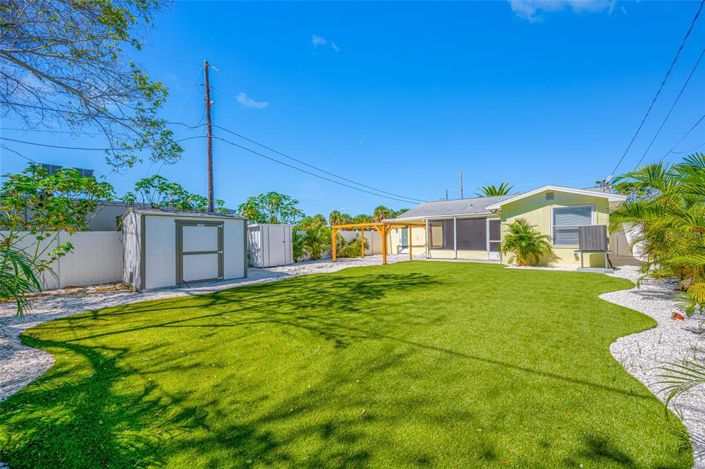 Image No.25-2 Bed Property for sale