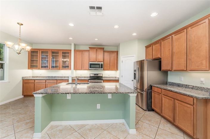 Image No.2-4 Bed Property for sale