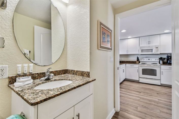 Image No.28-2 Bed Property for sale