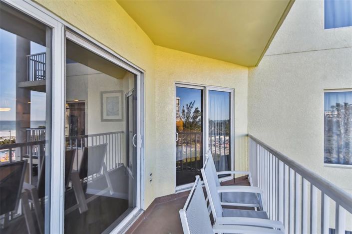 Image No.38-2 Bed Property for sale