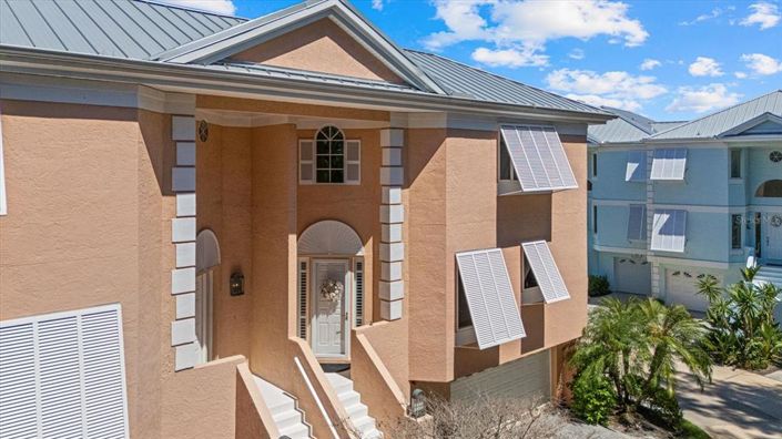 Image No.11-3 Bed Property for sale