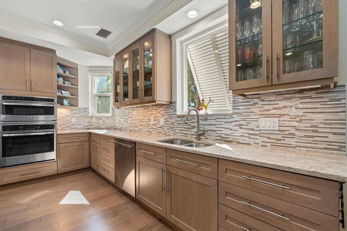 Image No.17-3 Bed Property for sale