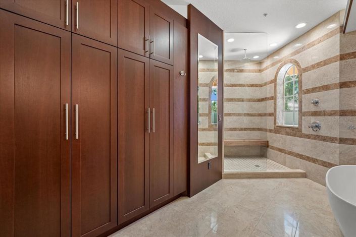 Image No.27-3 Bed Property for sale