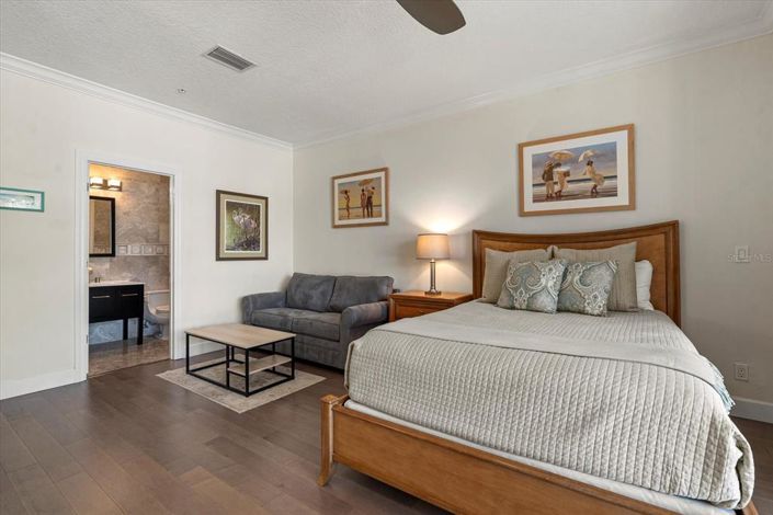 Image No.30-3 Bed Property for sale