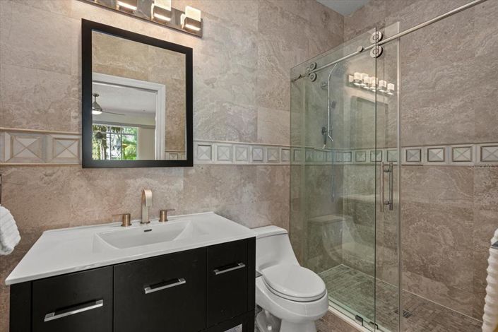 Image No.32-3 Bed Property for sale