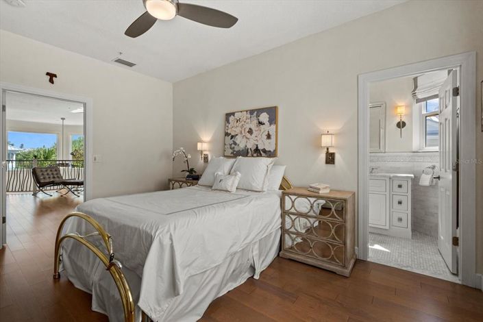 Image No.36-3 Bed Property for sale