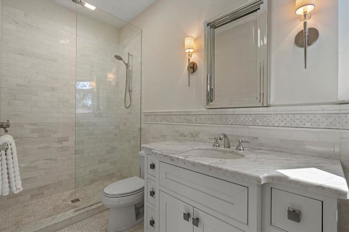 Image No.38-3 Bed Property for sale