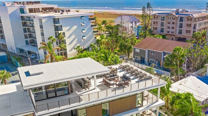 Image No.11-5 Bed Property for sale