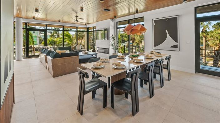 Image No.19-5 Bed Property for sale