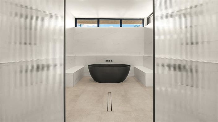 Image No.21-5 Bed Property for sale