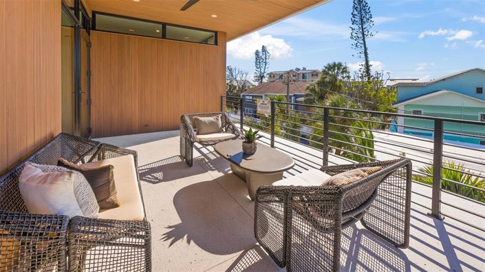 Image No.31-5 Bed Property for sale