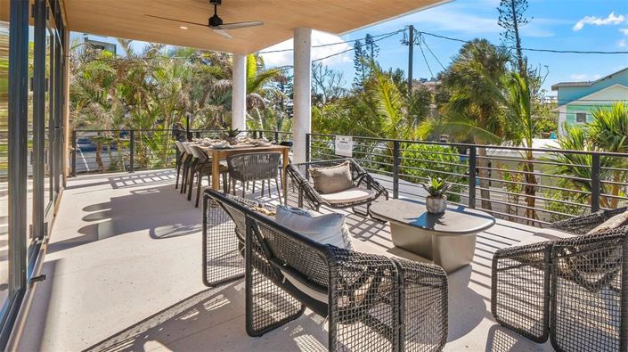 Image No.33-5 Bed Property for sale