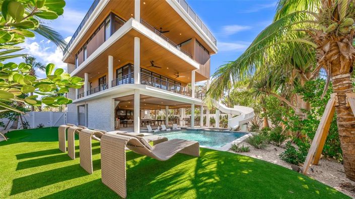 Image No.4-5 Bed Property for sale