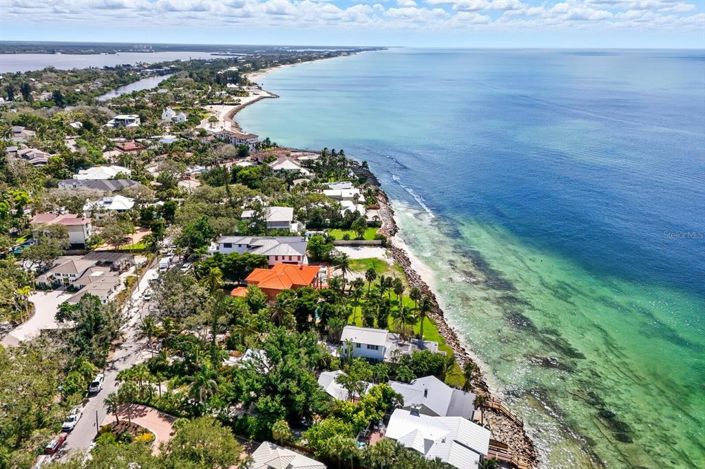 Image No.12-4 Bed Property for sale