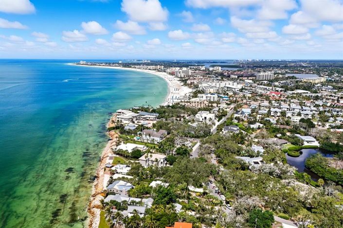 Image No.14-4 Bed Property for sale