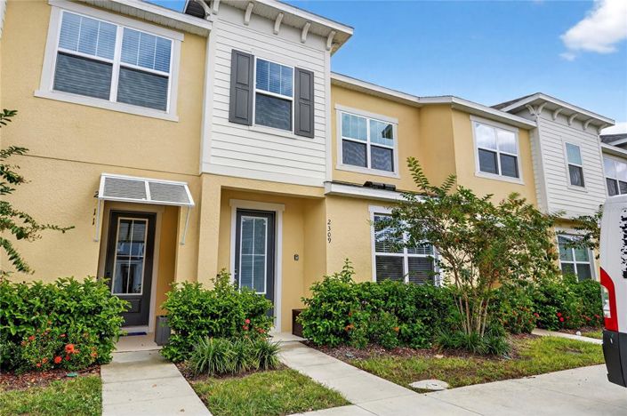 Image No.1-4 Bed Townhouse for sale