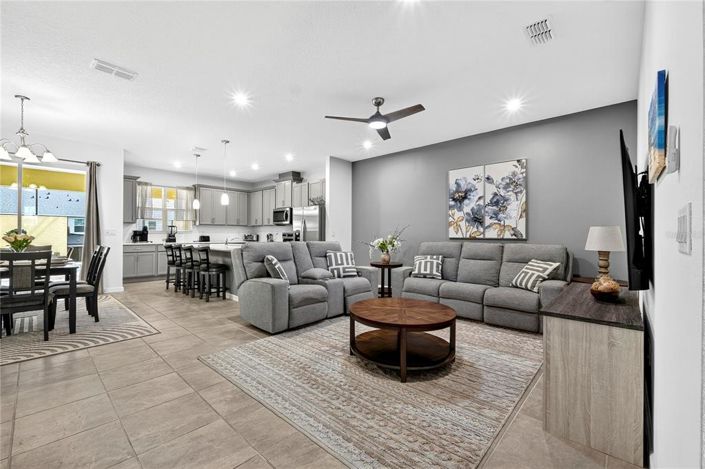 Image No.11-4 Bed Townhouse for sale