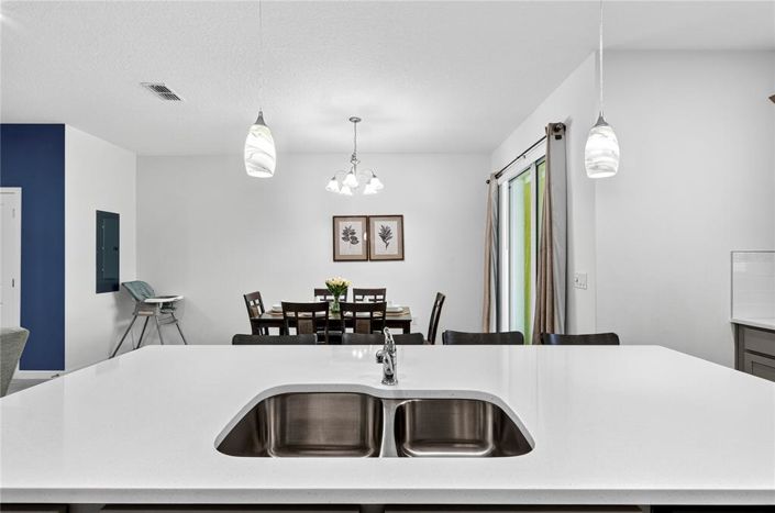 Image No.20-4 Bed Townhouse for sale