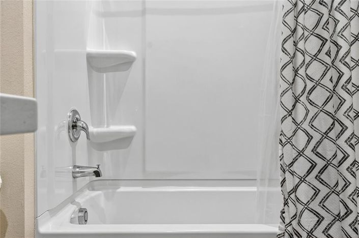 Image No.28-4 Bed Townhouse for sale