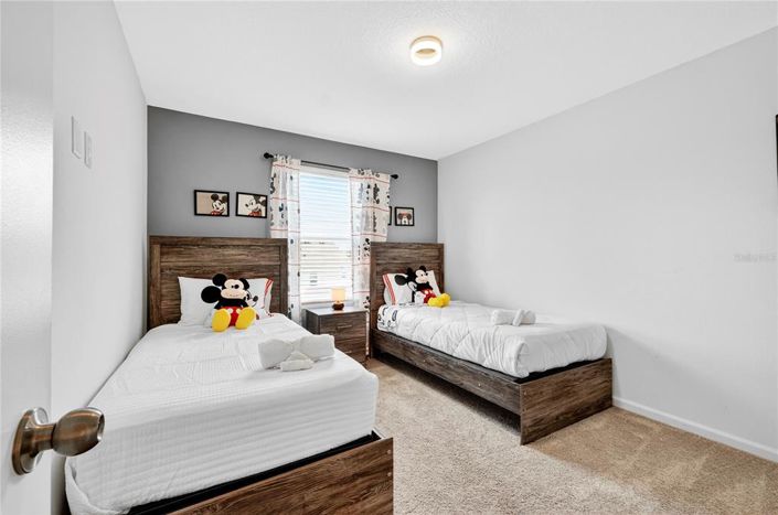 Image No.30-4 Bed Townhouse for sale