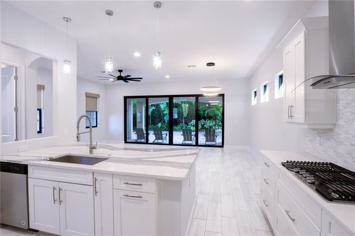 Image No.11-4 Bed Property for sale