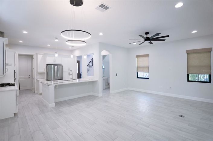 Image No.15-4 Bed Property for sale