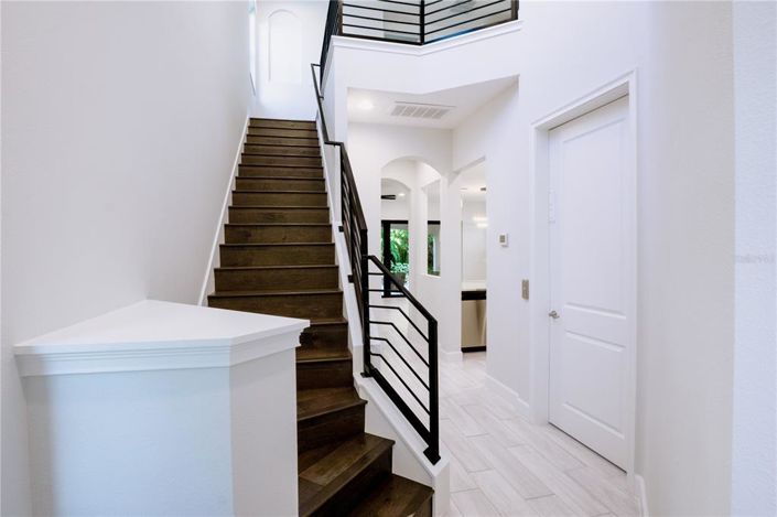 Image No.17-4 Bed Property for sale