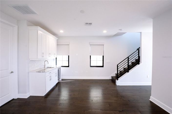 Image No.20-4 Bed Property for sale