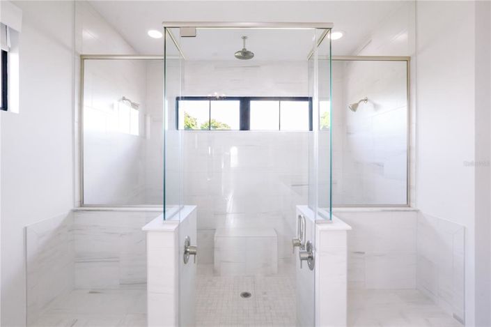 Image No.39-4 Bed Property for sale