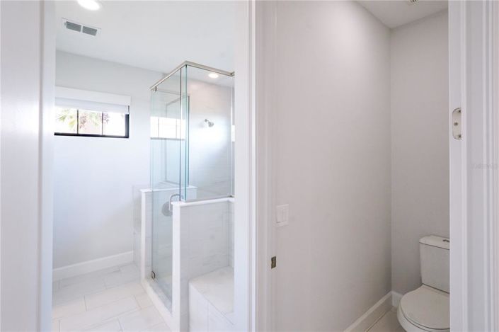 Image No.40-4 Bed Property for sale