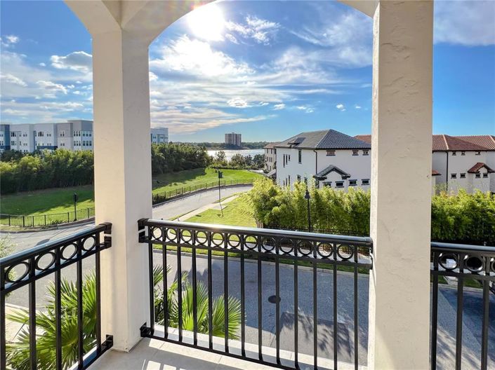 Image No.44-4 Bed Property for sale