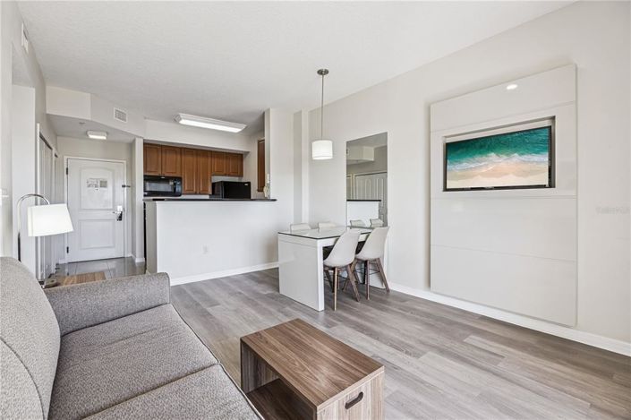 Image No.7-1 Bed Property for sale