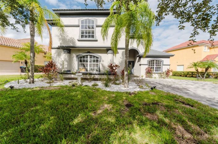 Image No.2-4 Bed Property for sale