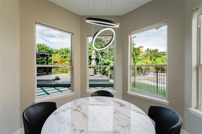 Image No.22-4 Bed Property for sale