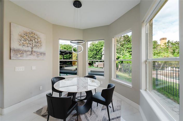 Image No.24-4 Bed Property for sale