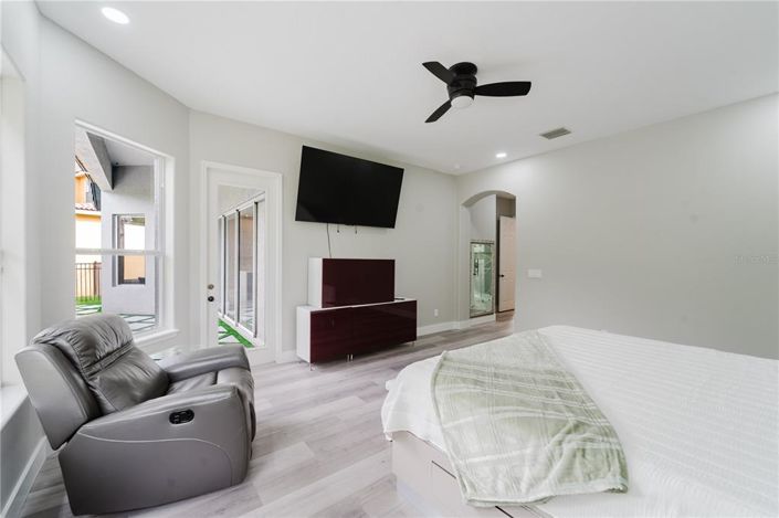 Image No.29-4 Bed Property for sale