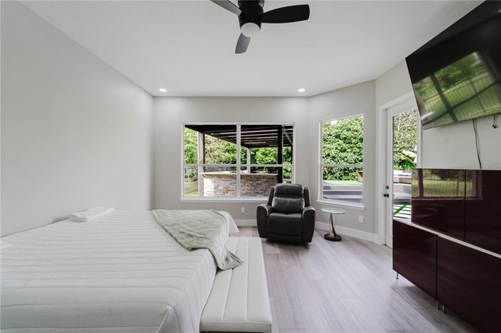 Image No.30-4 Bed Property for sale