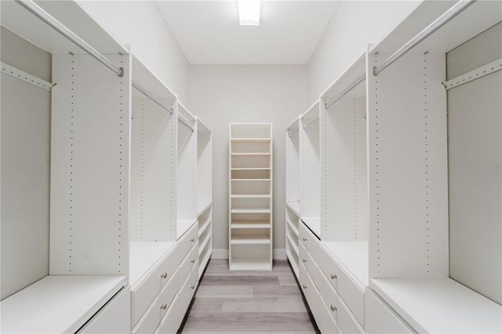 Image No.32-4 Bed Property for sale