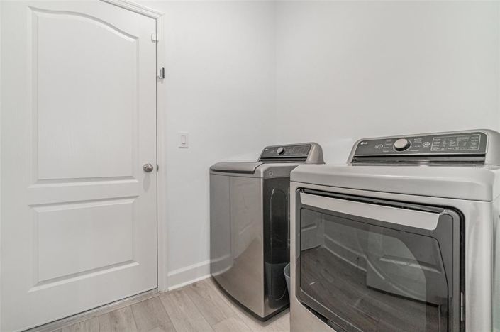 Image No.13-3 Bed Property for sale