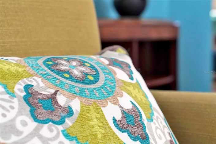 Image No.18-6 Bed Property for sale