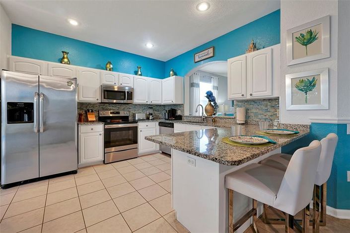 Image No.2-6 Bed Property for sale