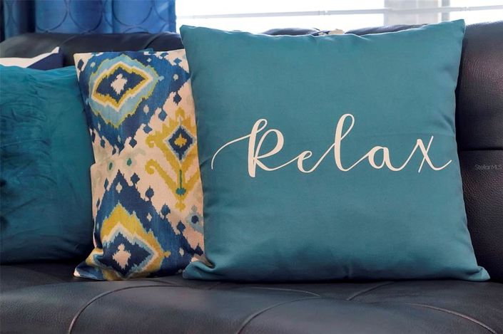 Image No.28-6 Bed Property for sale