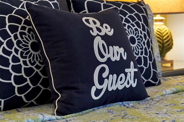 Image No.33-6 Bed Property for sale