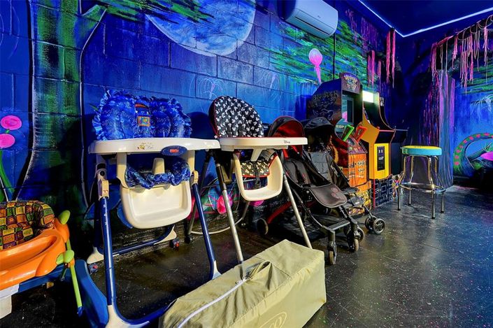 Image No.40-6 Bed Property for sale