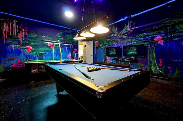 Image No.6-6 Bed Property for sale