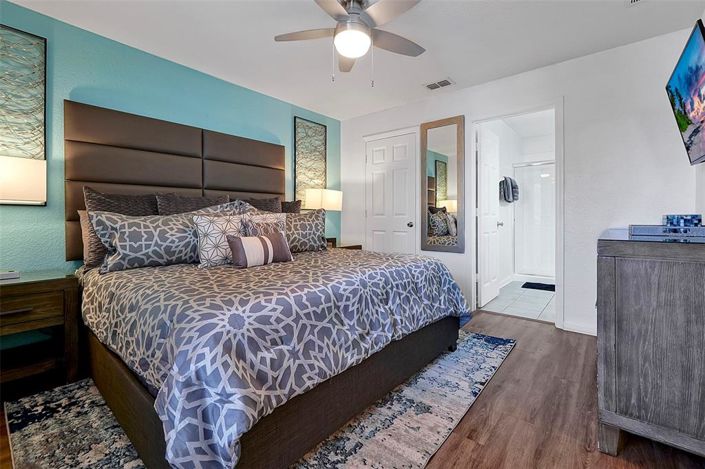 Image No.60-6 Bed Property for sale