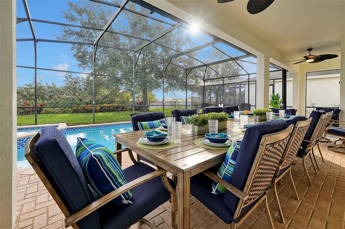 Image No.81-6 Bed Property for sale