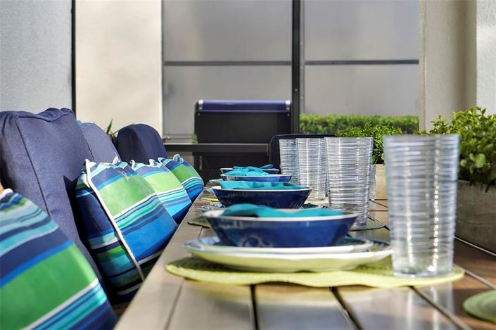 Image No.83-6 Bed Property for sale