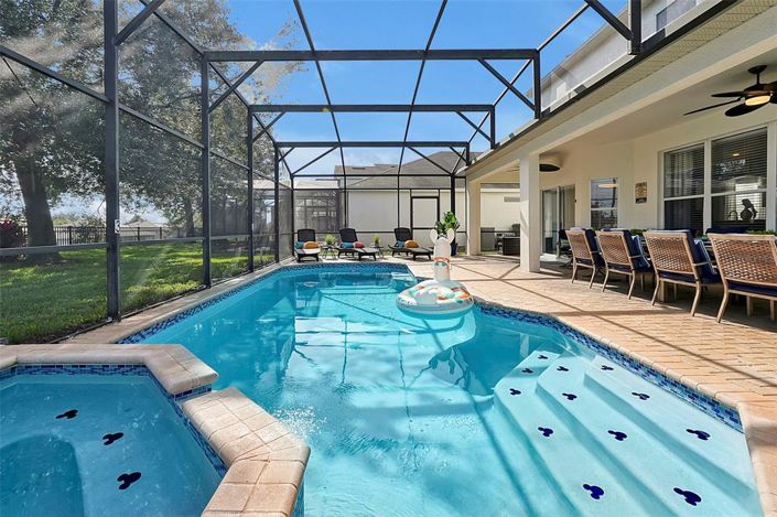 Image No.84-6 Bed Property for sale