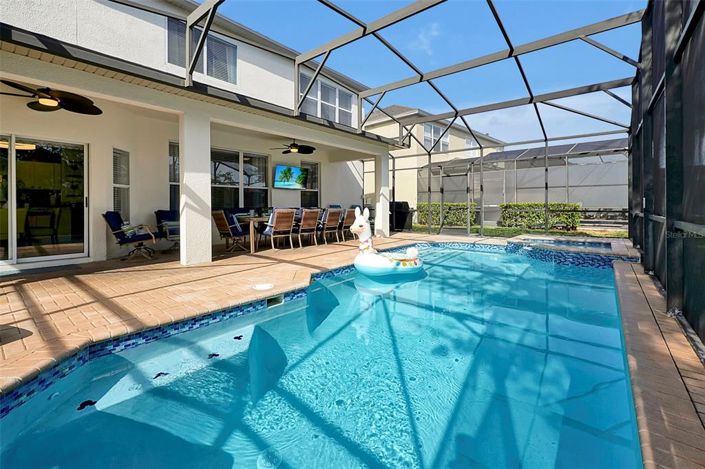 Image No.85-6 Bed Property for sale